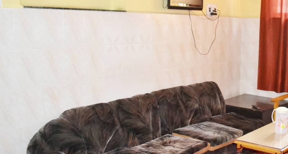 Hotel Royal Hayat, Srinagar 3